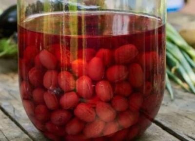 3 طرز تهیه ترشی زغال اخته با حرارت، بدون حرارت و با سرکه کامل 3 طرز تهیه ترشی زغال اخته با حرارت، بدون حرارت و با سرکه کامل